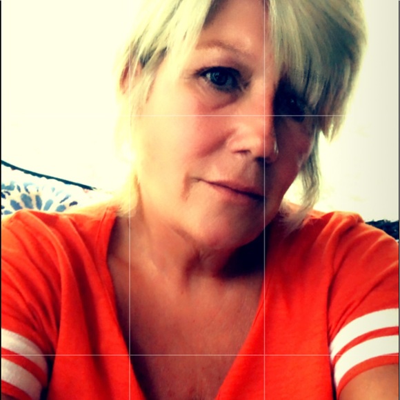 Meet your Posher, Bella Once More: Pre-Love items - Picture 4 of 14